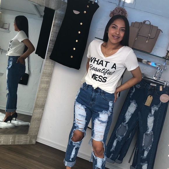 What a Beautiful Mess Black V Neck Graphic Tee - Picture 2 of 2